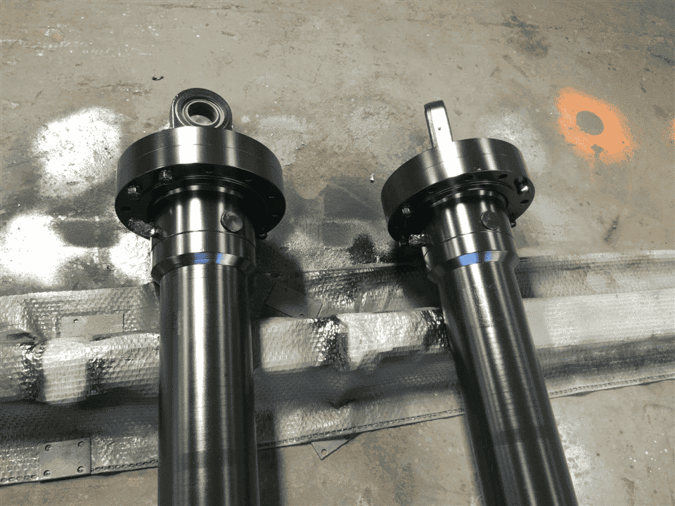 Utánfutó emelő csörlőhenger (4